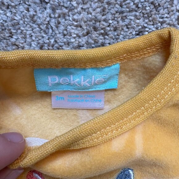 Pekkle Baby Fleece Footed Sleepers Crayons Crayola 3 months Unisex Colourful - Picture 8 of 9